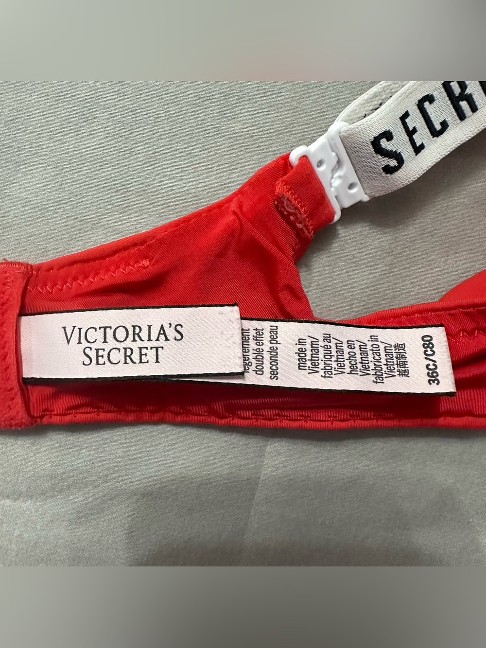 VS Red Wireless Lightly Lined T-Shirt Bra 36C Logo Straps - Picture 3 of 8